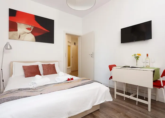 Lovely victoriei studio Bucureşti